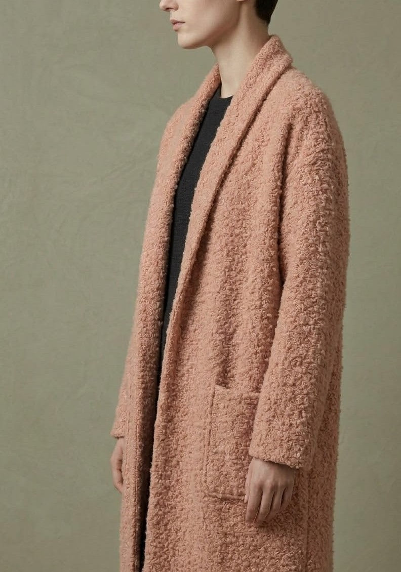 Gilet long texturé  Allure chic et effet duveteux