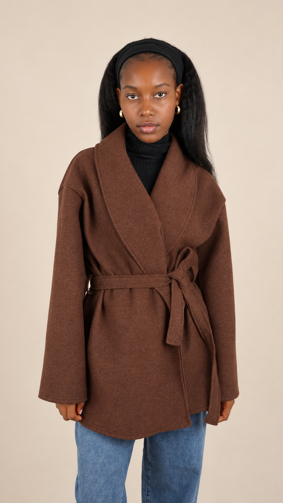 Manteau court portefeuille à ceinture  Élégance intemporelle