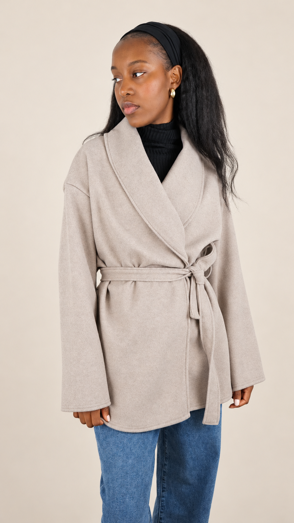 Manteau court portefeuille à ceinture  Élégance intemporelle