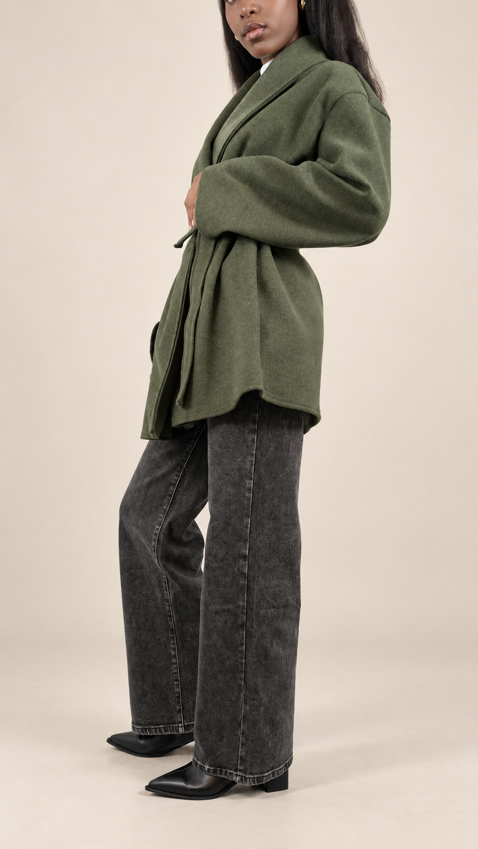 Manteau court portefeuille à ceinture  Élégance intemporelle