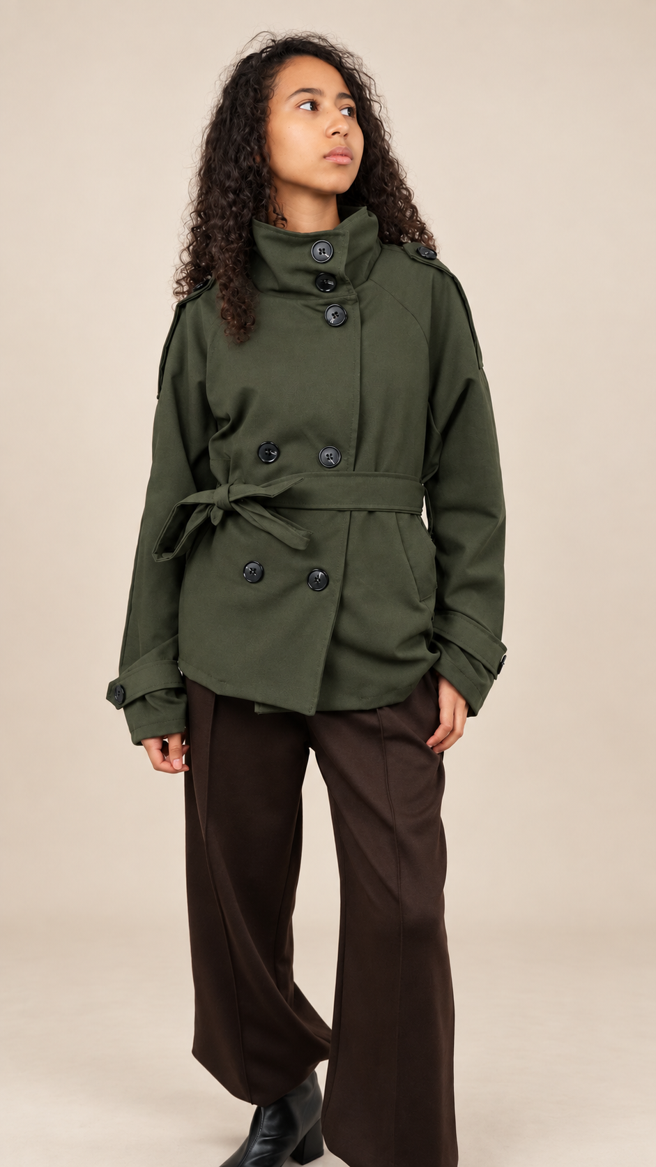 Trench court ceinturé pour femme