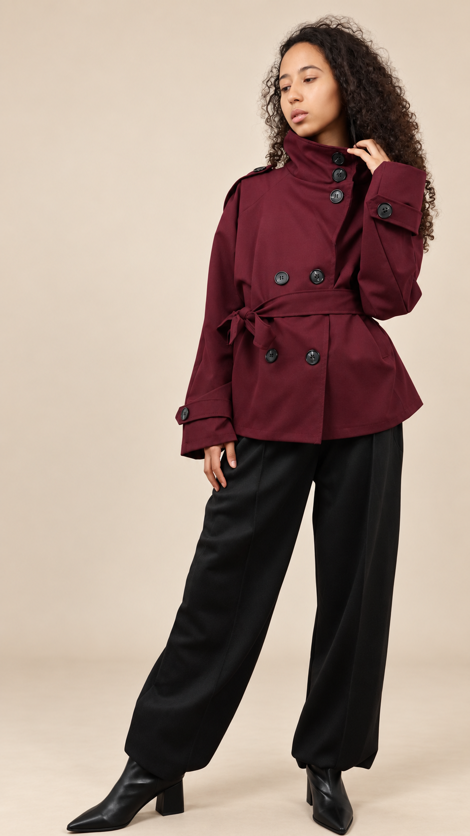 Trench court ceinturé pour femme