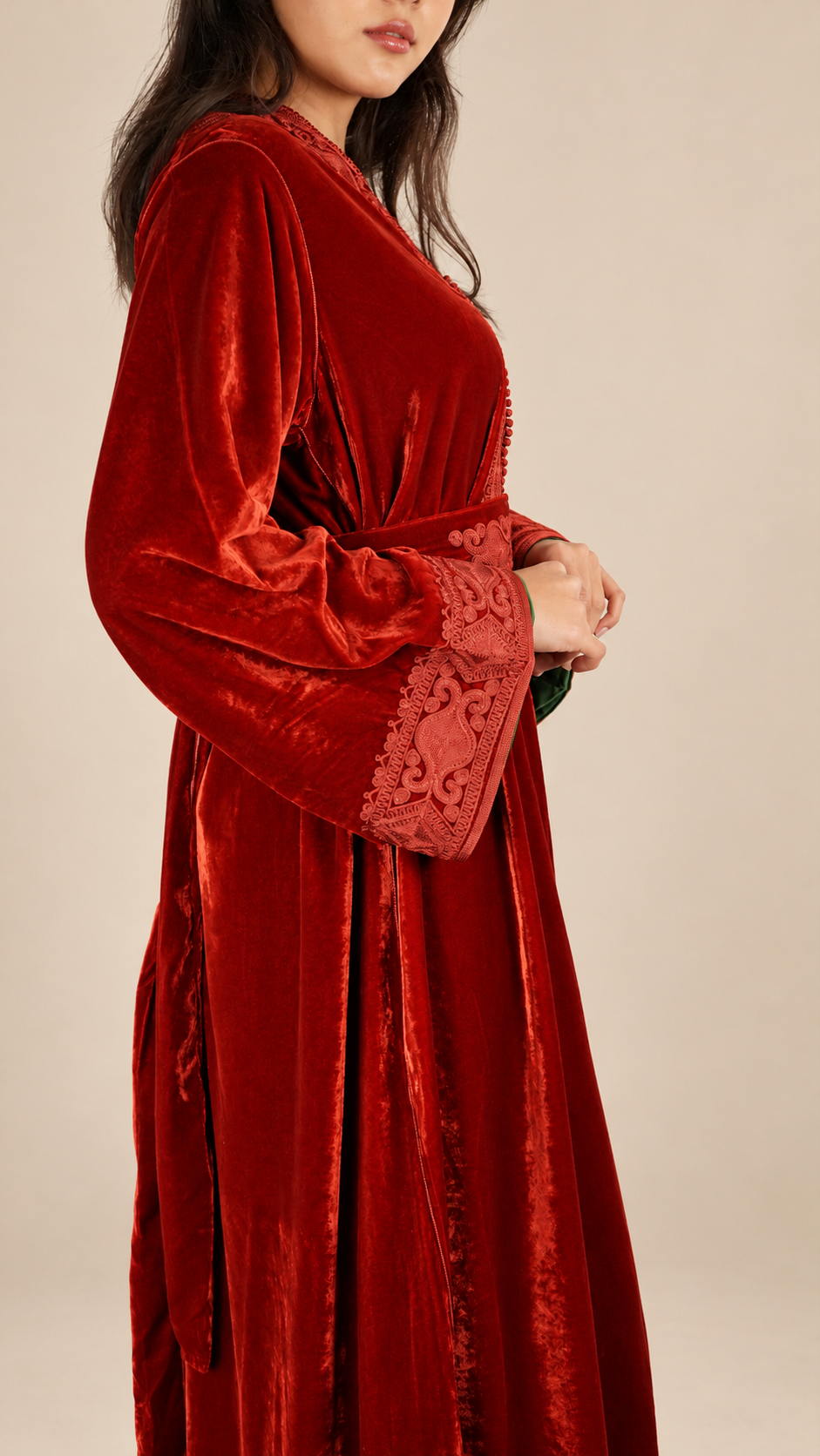 Caftan en Velours Brodé avec Ceinture