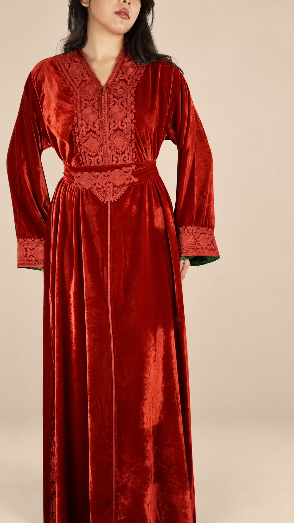 Caftan en Velours Brodé avec Ceinture