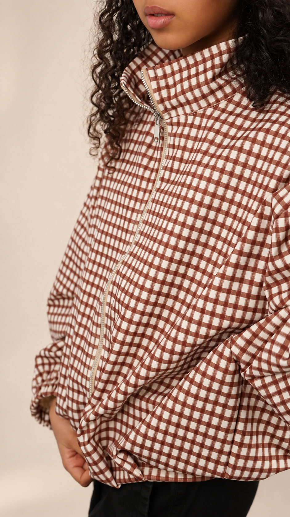 Veste à carreaux zippée pour femme
