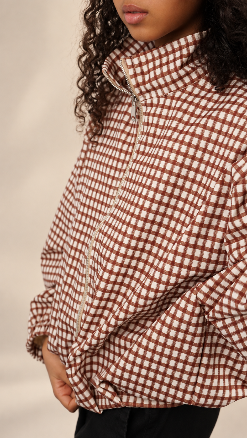 Veste à carreaux zippée pour femme