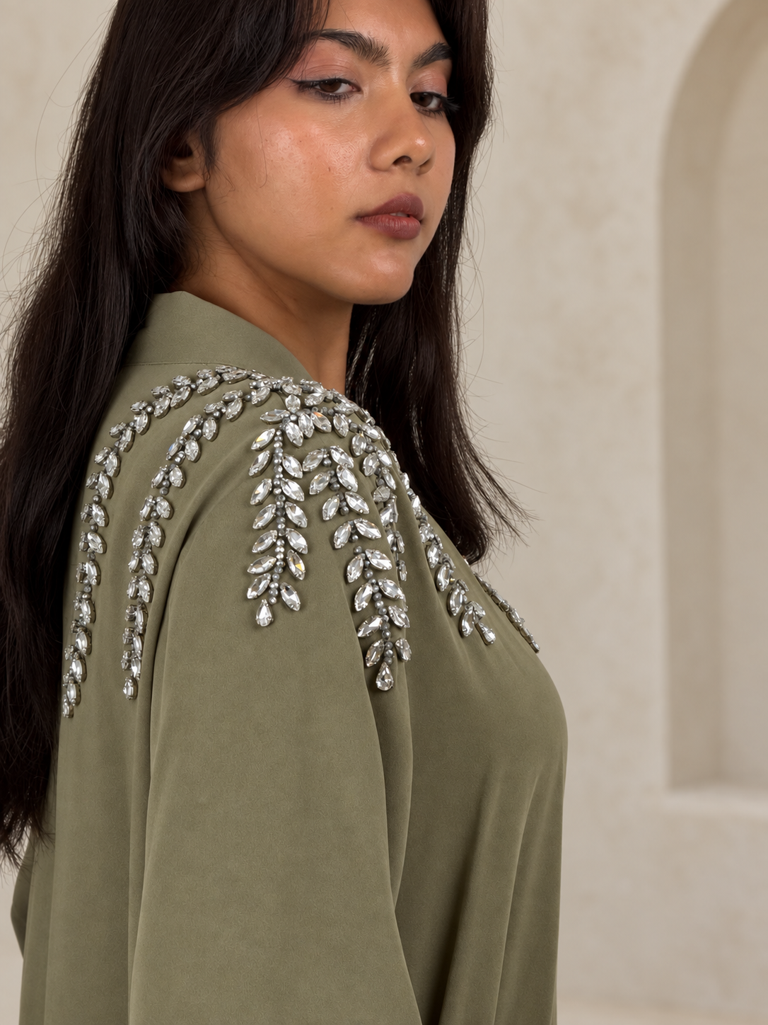 Abaya Luxe Perlée avec Ceinture