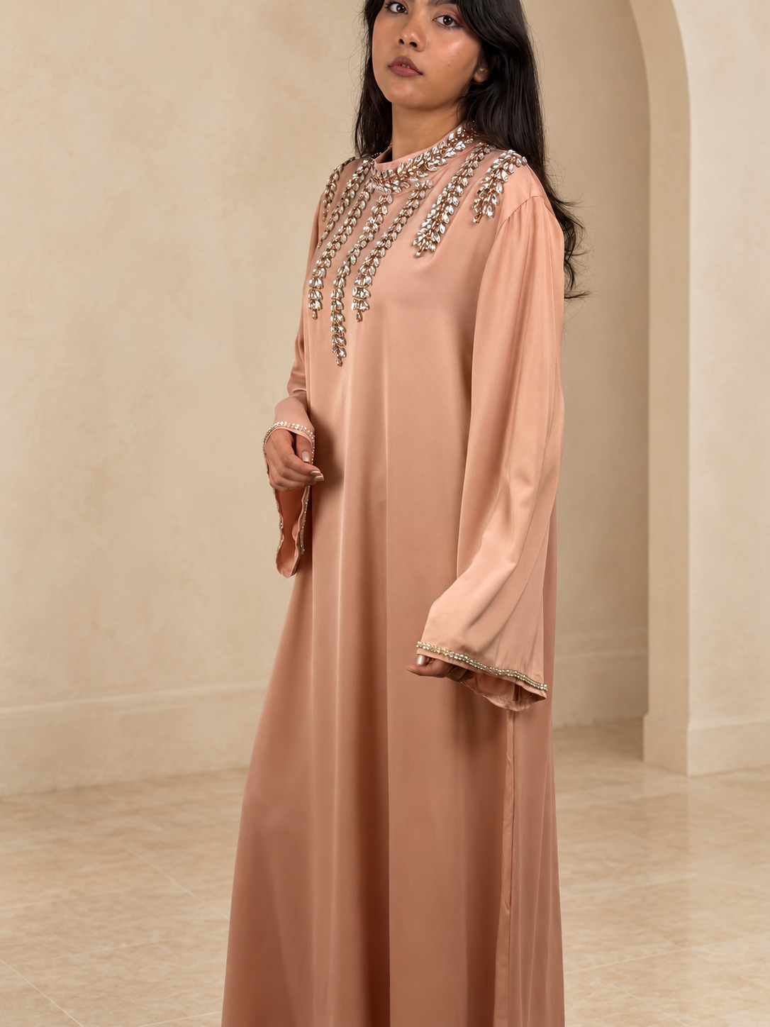 Abaya Satinée Élégance Orientale