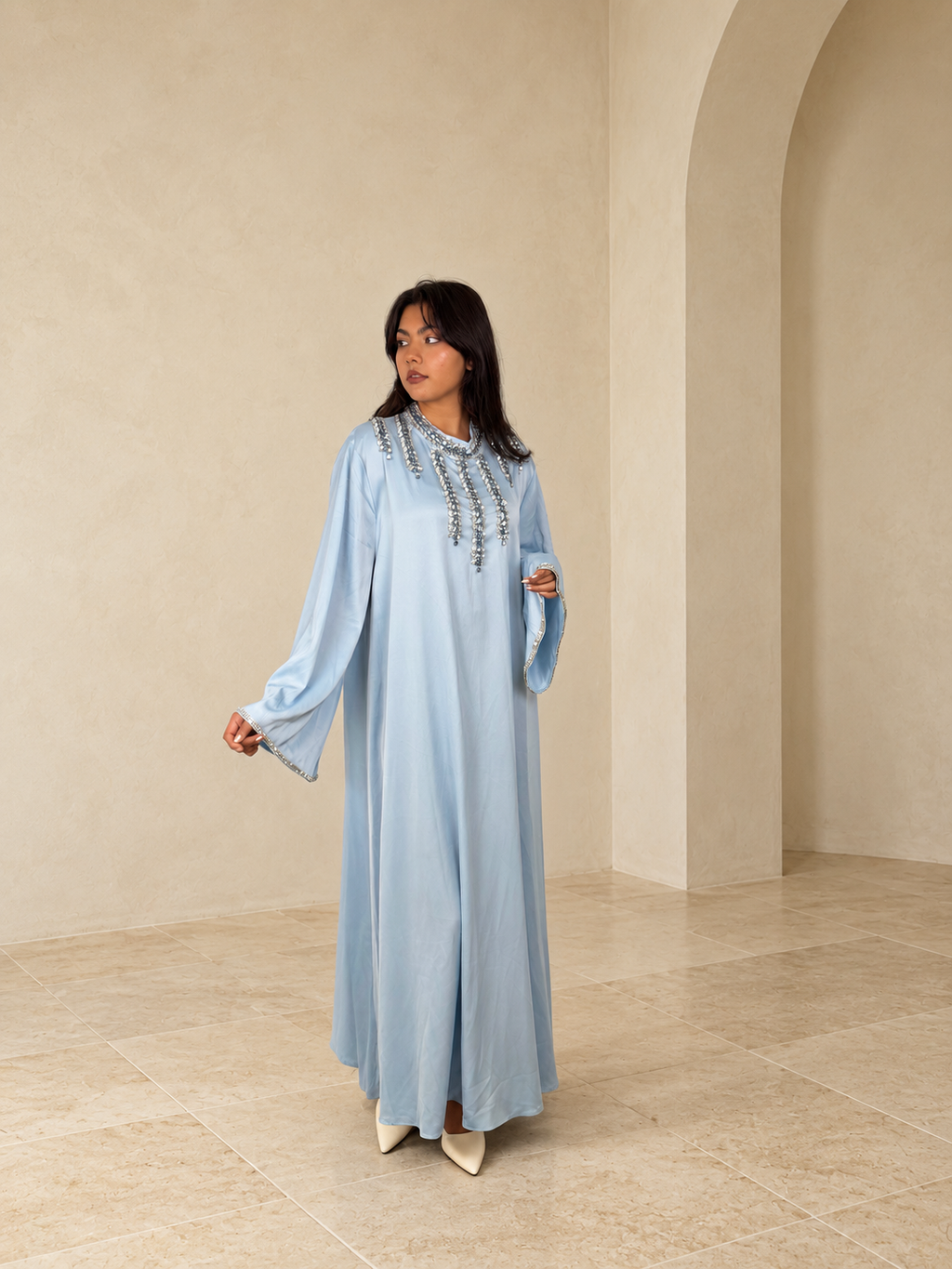Abaya Satinée Élégance Orientale