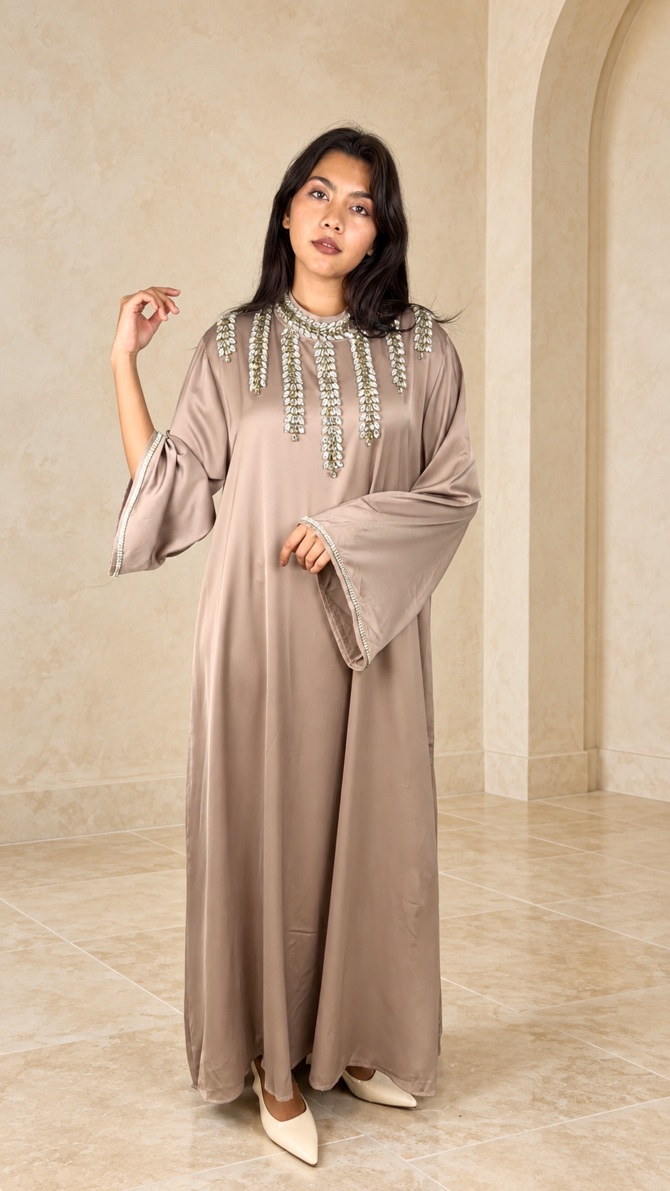 Abaya Satinée Élégance Orientale