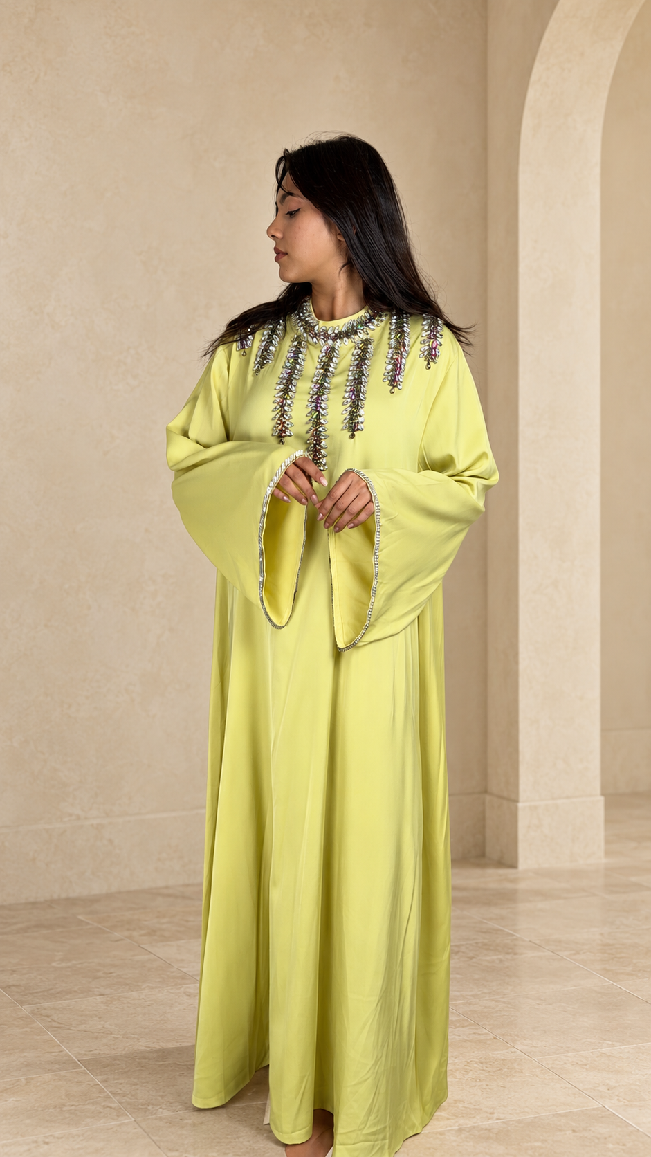 Abaya Satinée Élégance Orientale