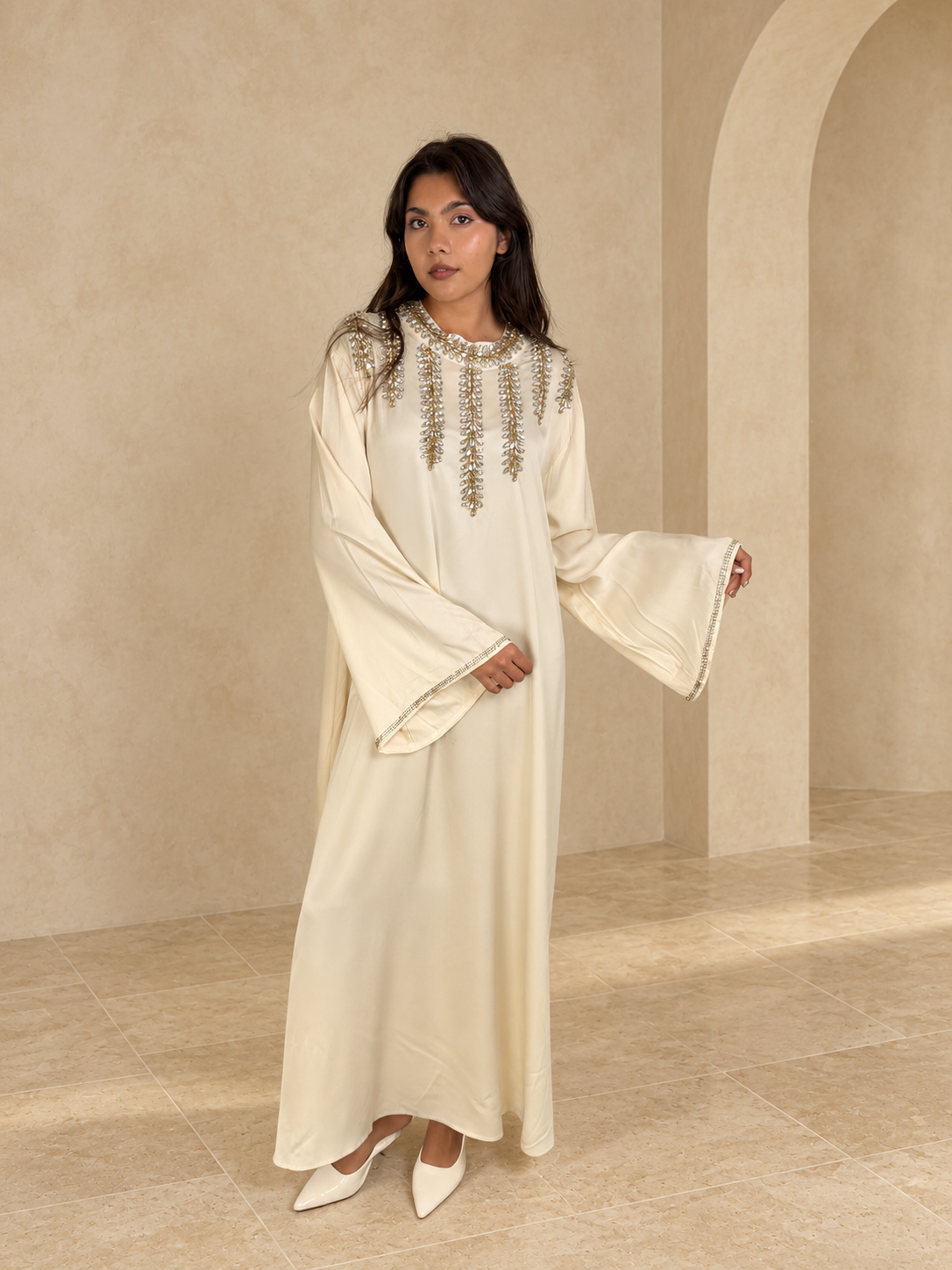 Abaya Satinée Élégance Orientale